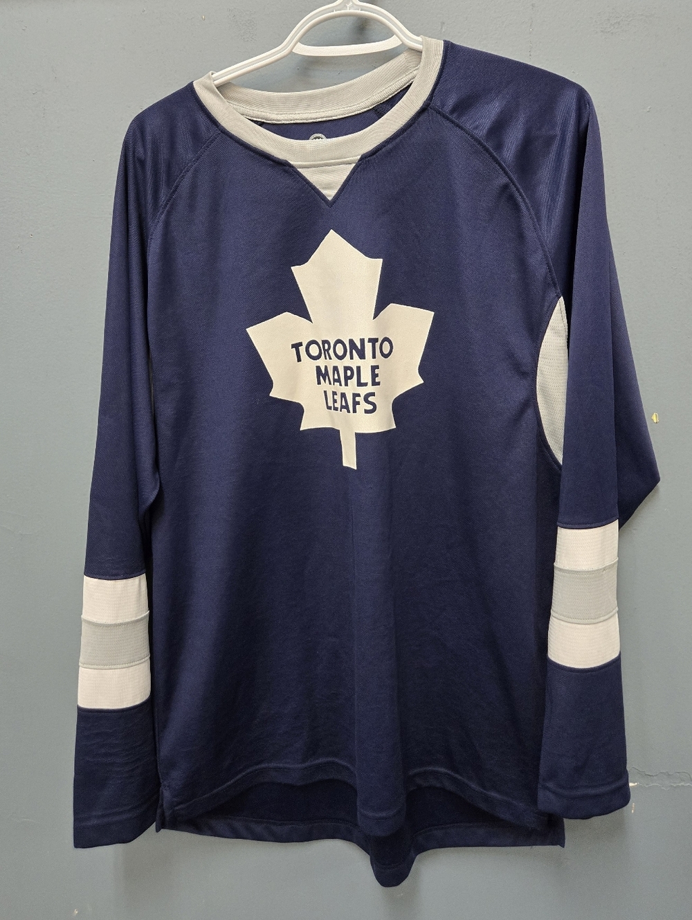 Vintage NHL Toronto Maple Leafs Navy Blue Pullover Hockey Jersey Size Medium